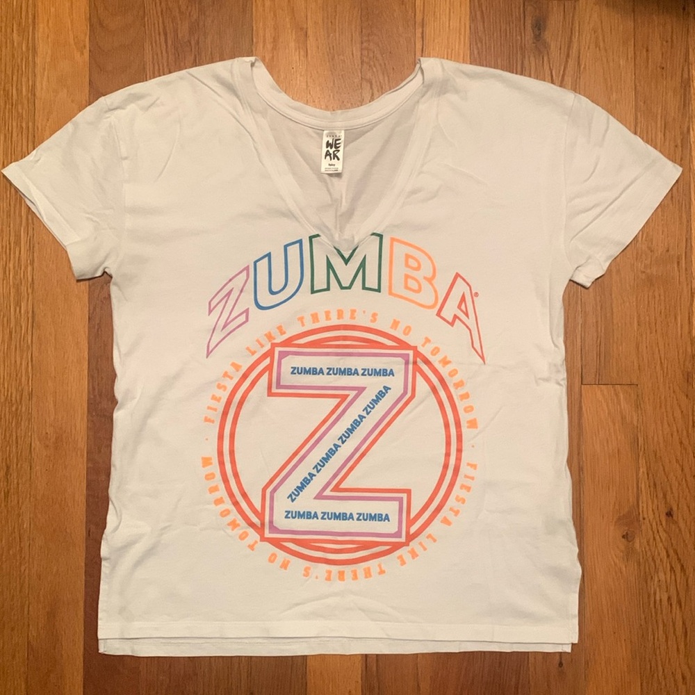 Zumba Wear - Destination Zumba V-Neck - White - Size Spicy (Sm) - Lightly Worn